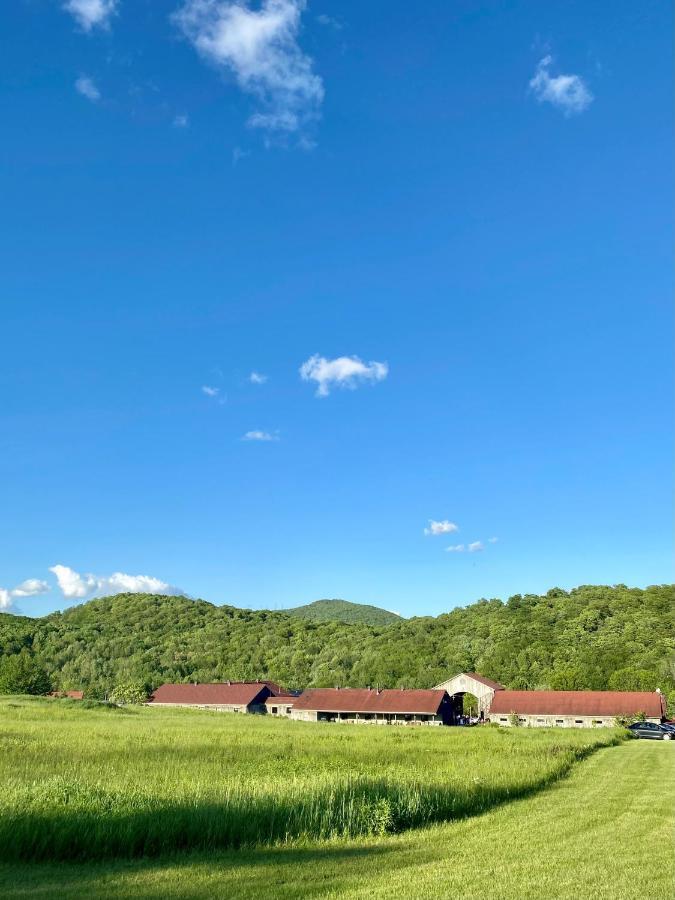 Beatnik Hotel Bromont Kültér fotó